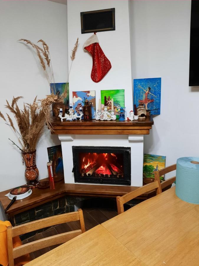 Izvorul Maleii Hotel Petrilla Kültér fotó