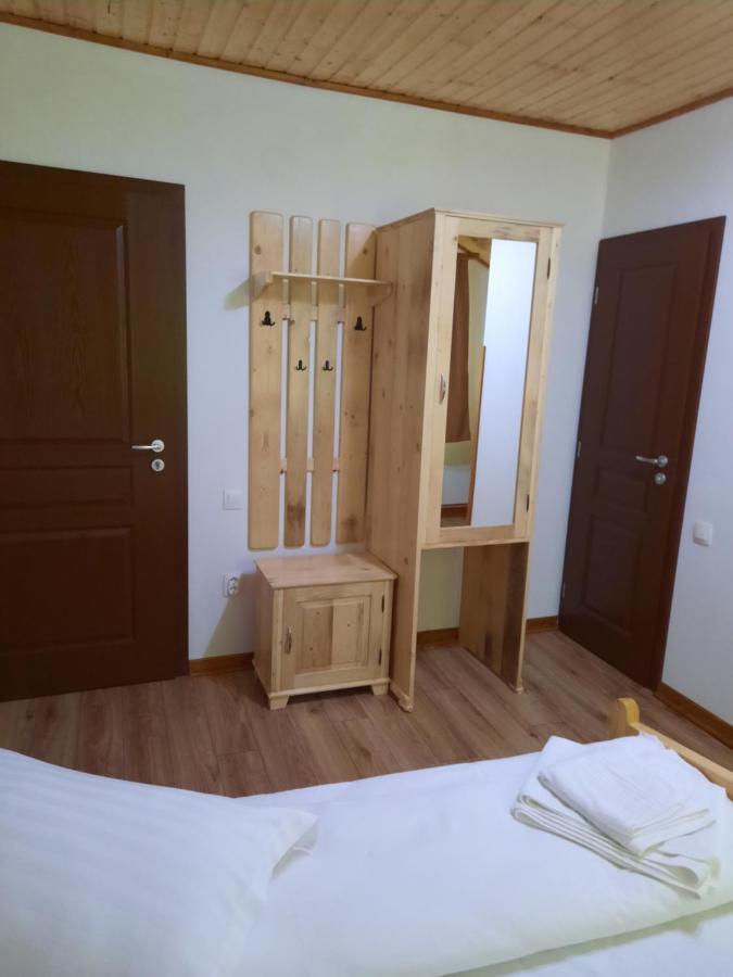 Izvorul Maleii Hotel Petrilla Kültér fotó