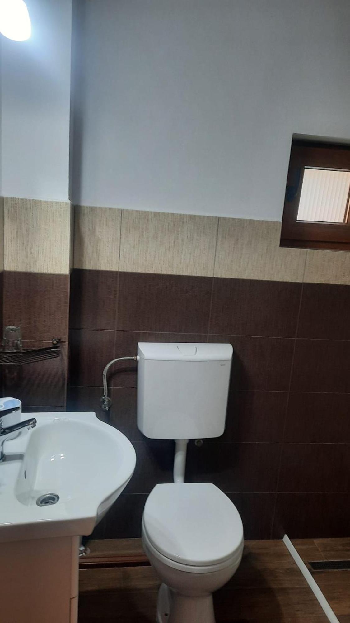 Izvorul Maleii Hotel Petrilla Kültér fotó