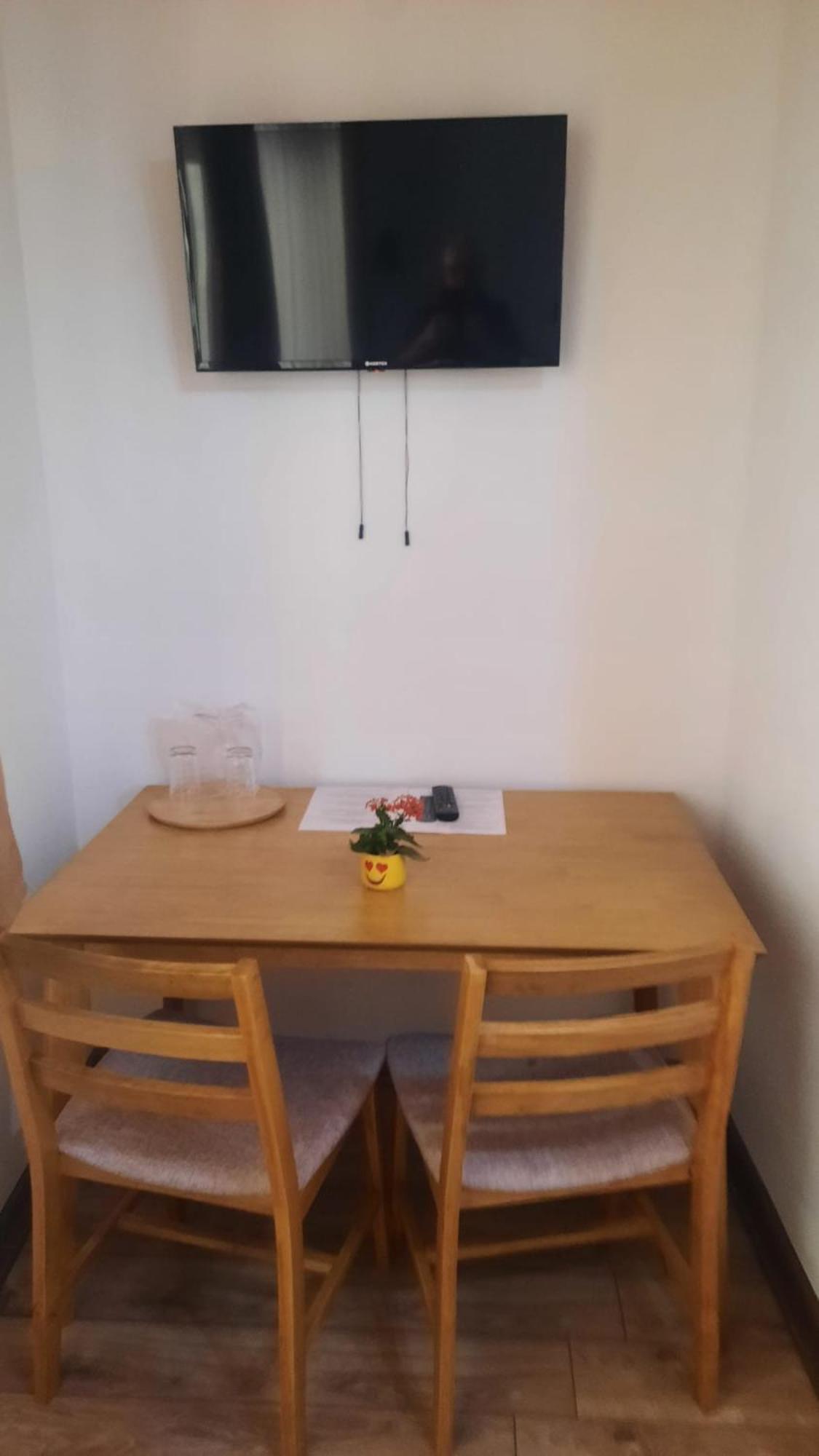 Izvorul Maleii Hotel Petrilla Kültér fotó